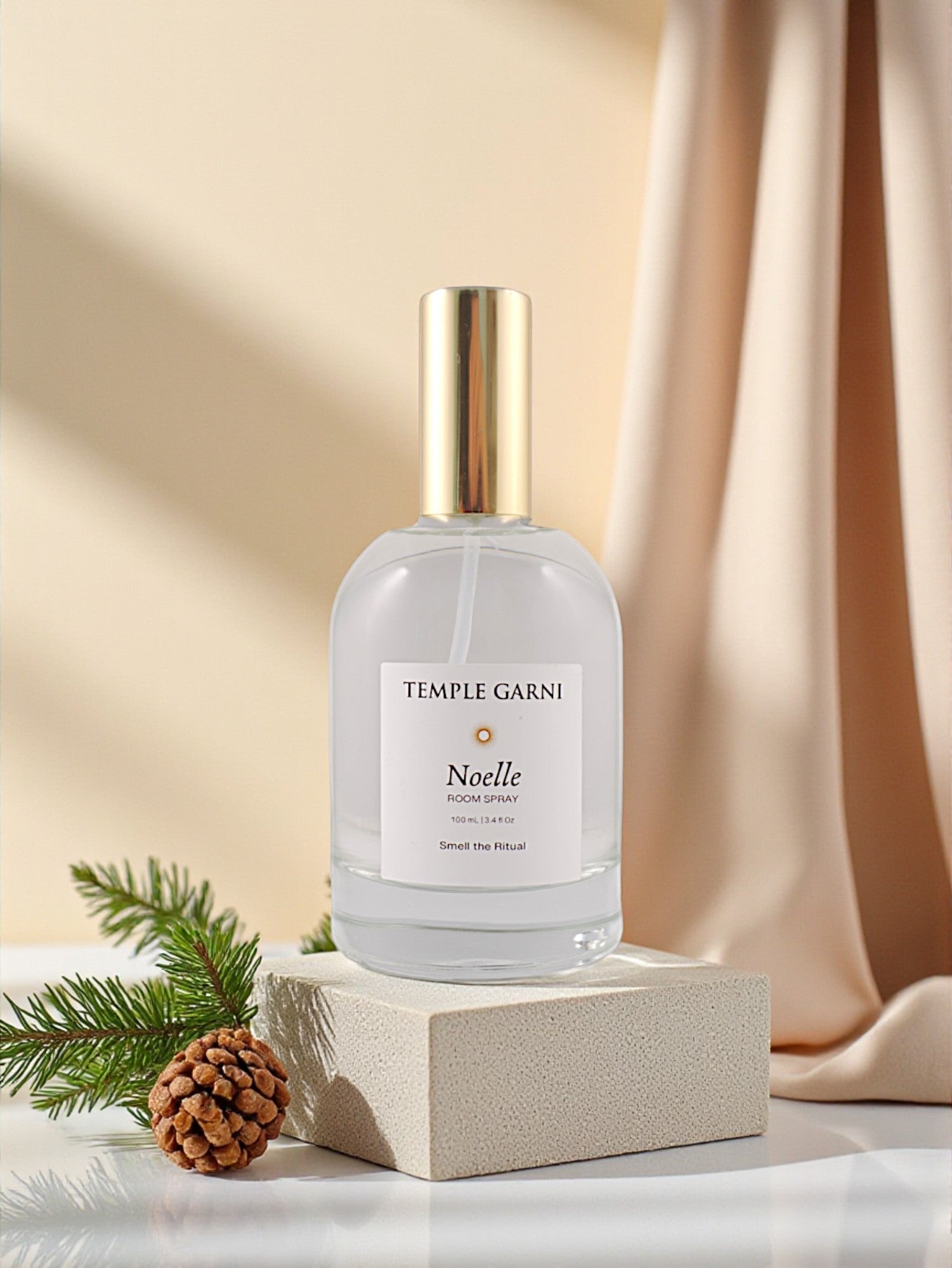NOELLE ROOM SPRAY - A Scented Ritual for Evergreen Stillness