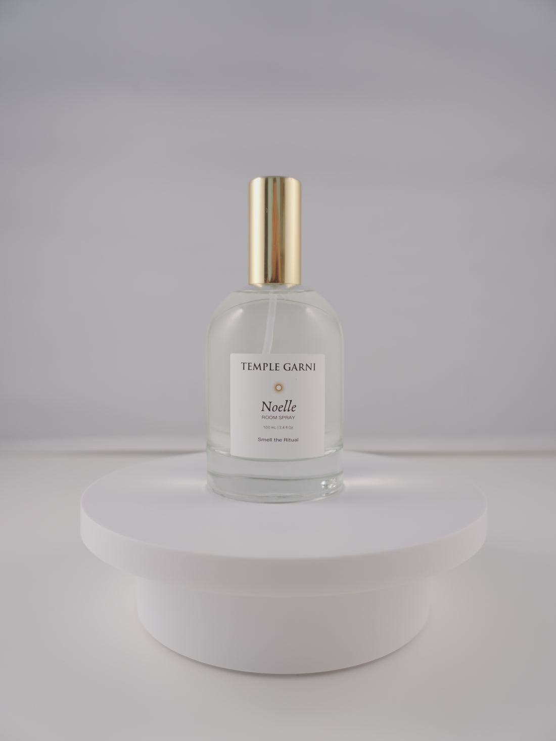 NOELLE ROOM SPRAY - A Scented Ritual for Evergreen Stillness