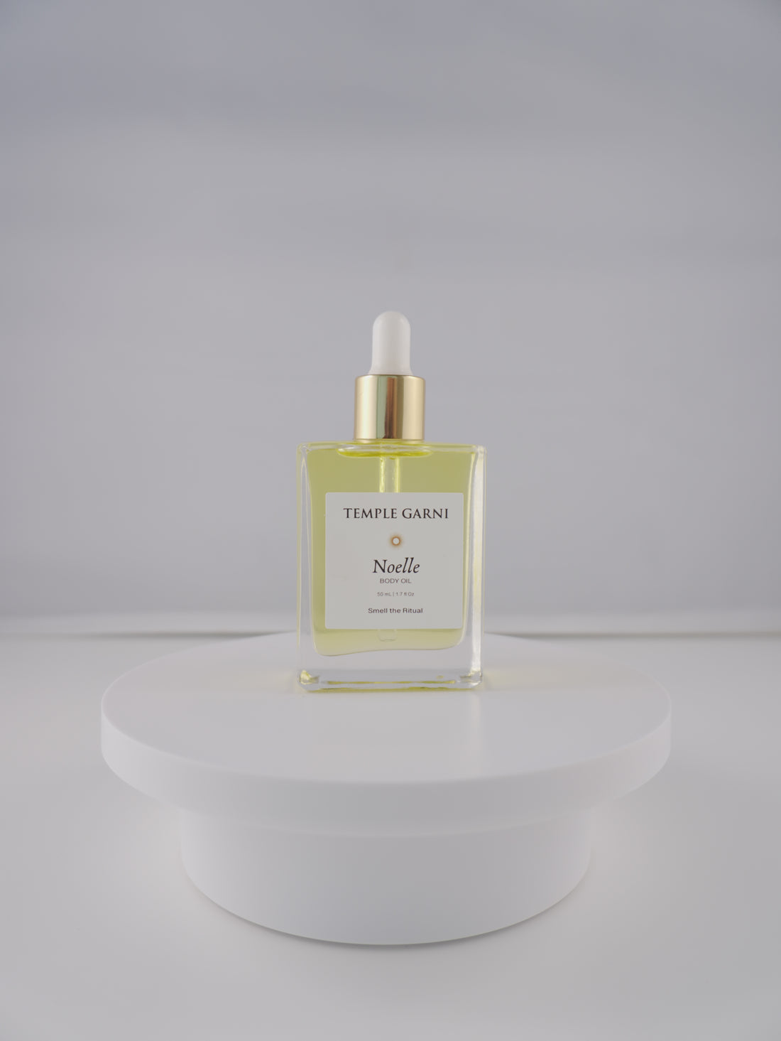 NOELLE BODY OIL - A Scented Ritual for Evergreen Stillness