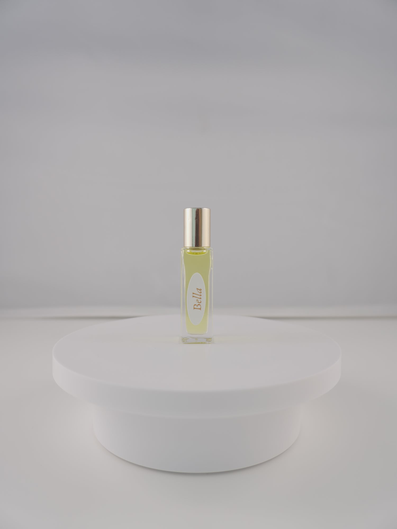 BELLA PERFUME OIL -  A Scented Ritual for Soft Strength